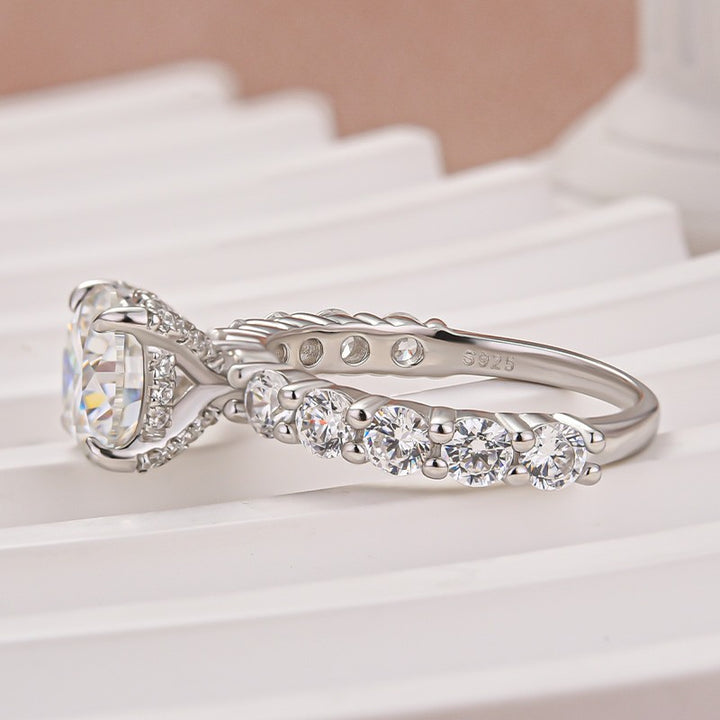 Rodiffy Moissanite 2.0Ct Round White Gold White/Green Stone Engagement Ring