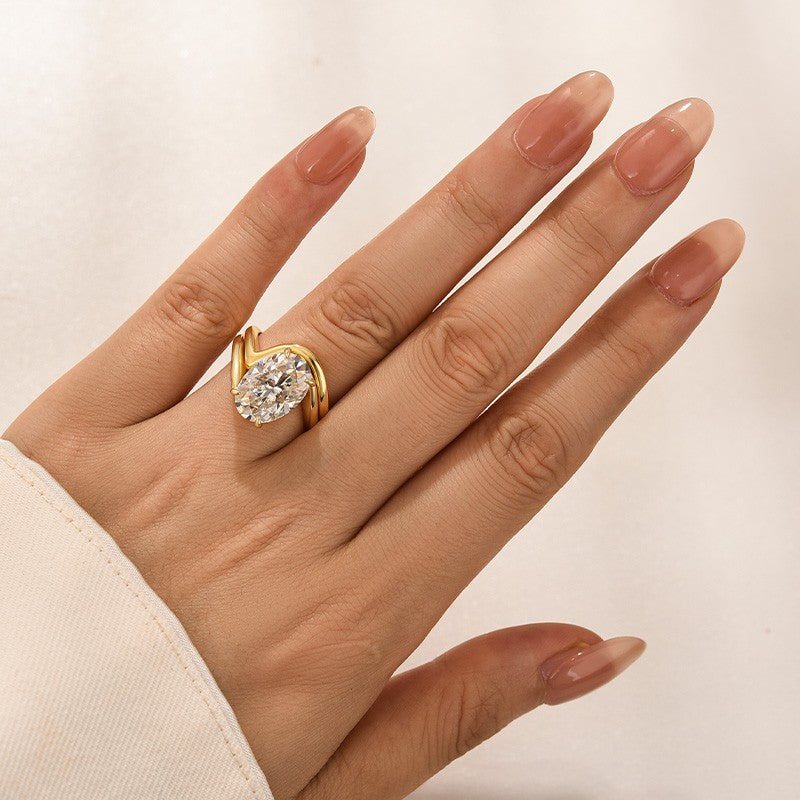 2PC Moissanite Wedding Sets 5.5Ct Oval Cut Yellow Gold Bypass Engagement Ring with Curved Wedding Band
