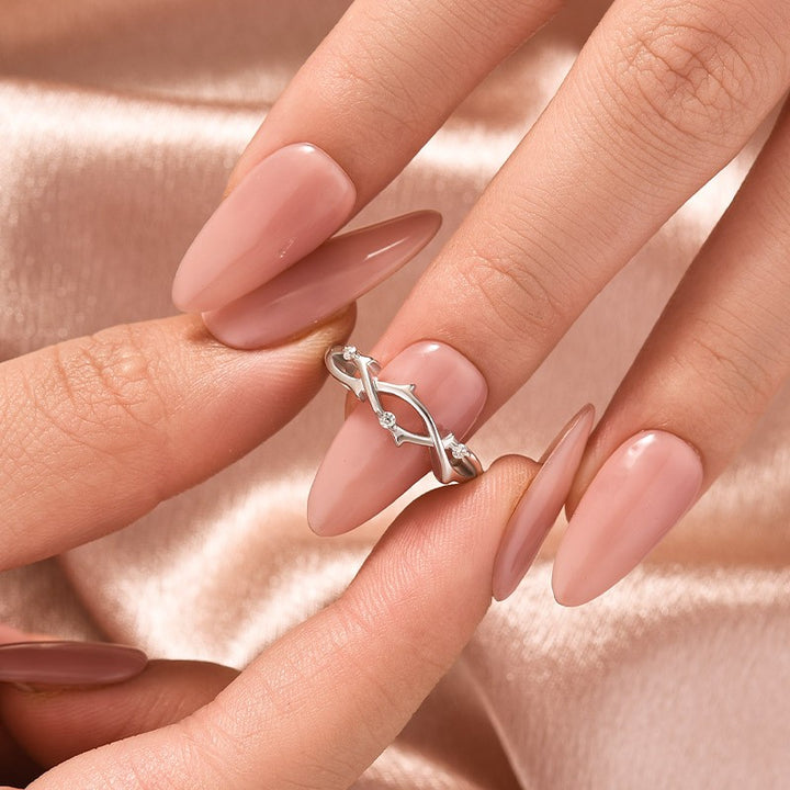 Moissanite Twig Round Cut White Gold Travel Ring In Sterling Silver