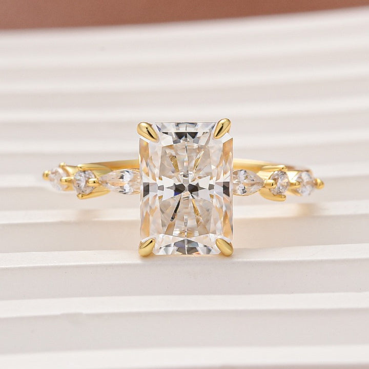 Moissanite 3.5 Ct Radiant Cut Yellow Gold Travel Ring For Women