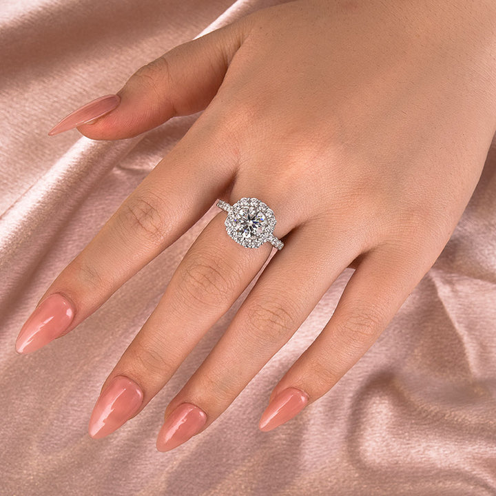Moissanite 2.0 Ct Halo Round Cut White Gold Engagement Ring
