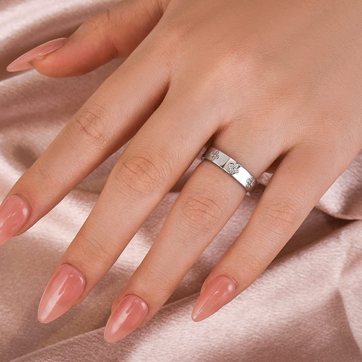 Rodiffy Moissanite White Gold Clover Wide Wedding Band