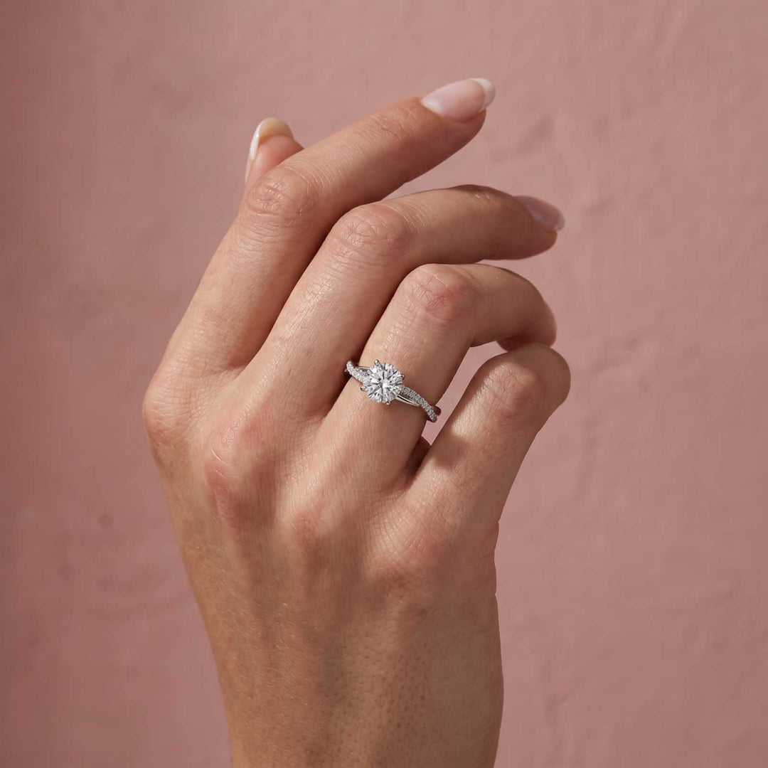 S925 Sterling Silver Mossianite Twist White Gold 1.0Ct Round Cut Engagement Ring