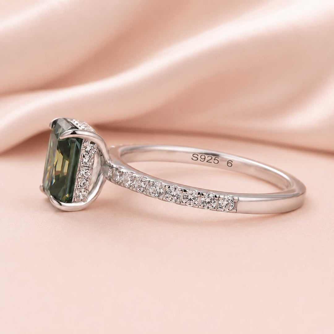 S925 Chic Moissanite 2.0Ct Radiant Cut Green Stone Travel Ring Everyday Wearable Ring For Women