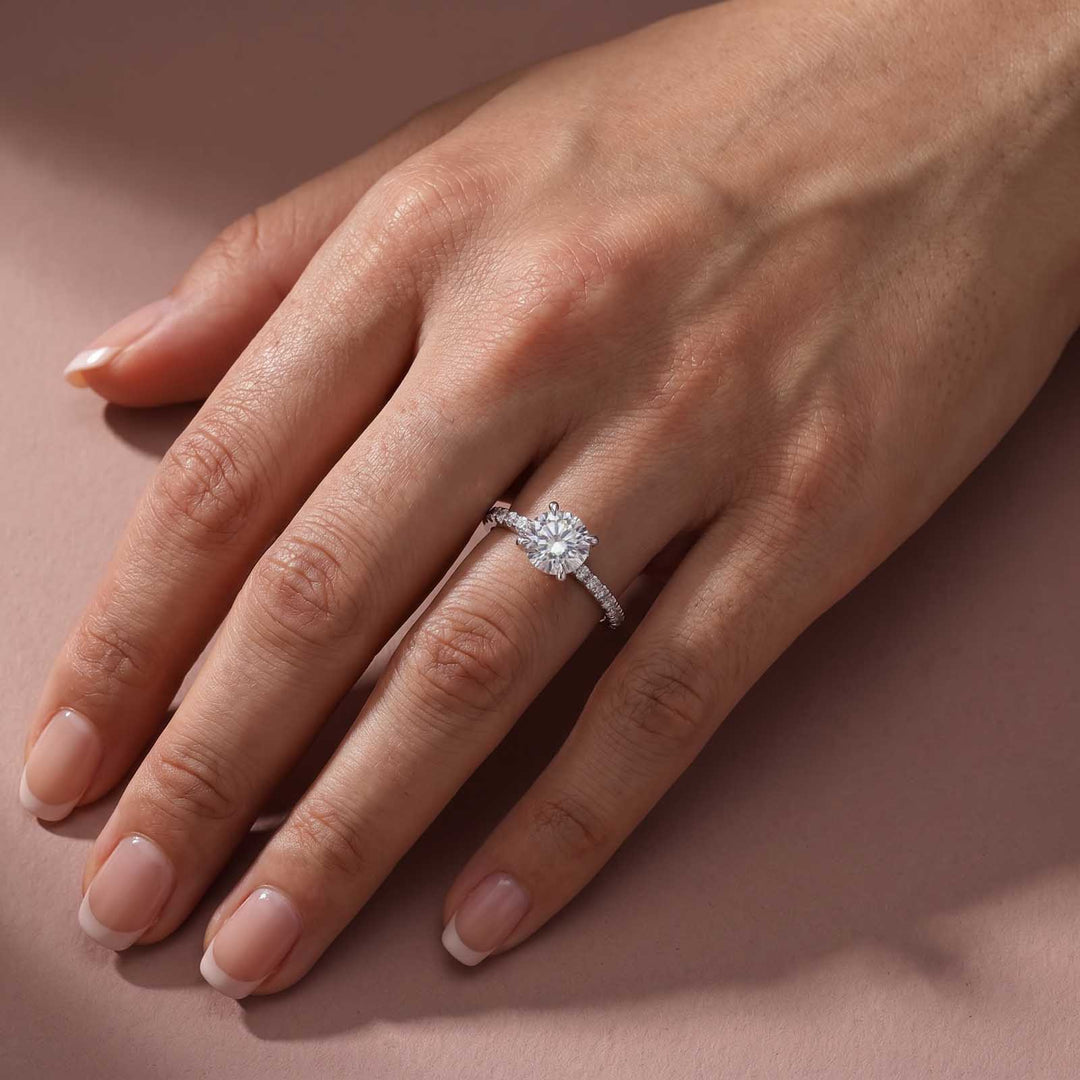 S925 Moisssanite 2.0Ct Round Cut Partial Side Paving Engagement Ring Travel Ring Women