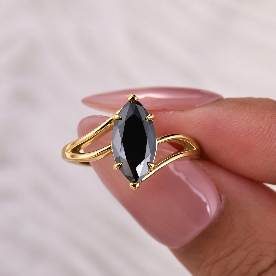 Moissanite 2.0Ct Marquise Cut Split Shank Slitaire Black Stone Travel Ring For Women