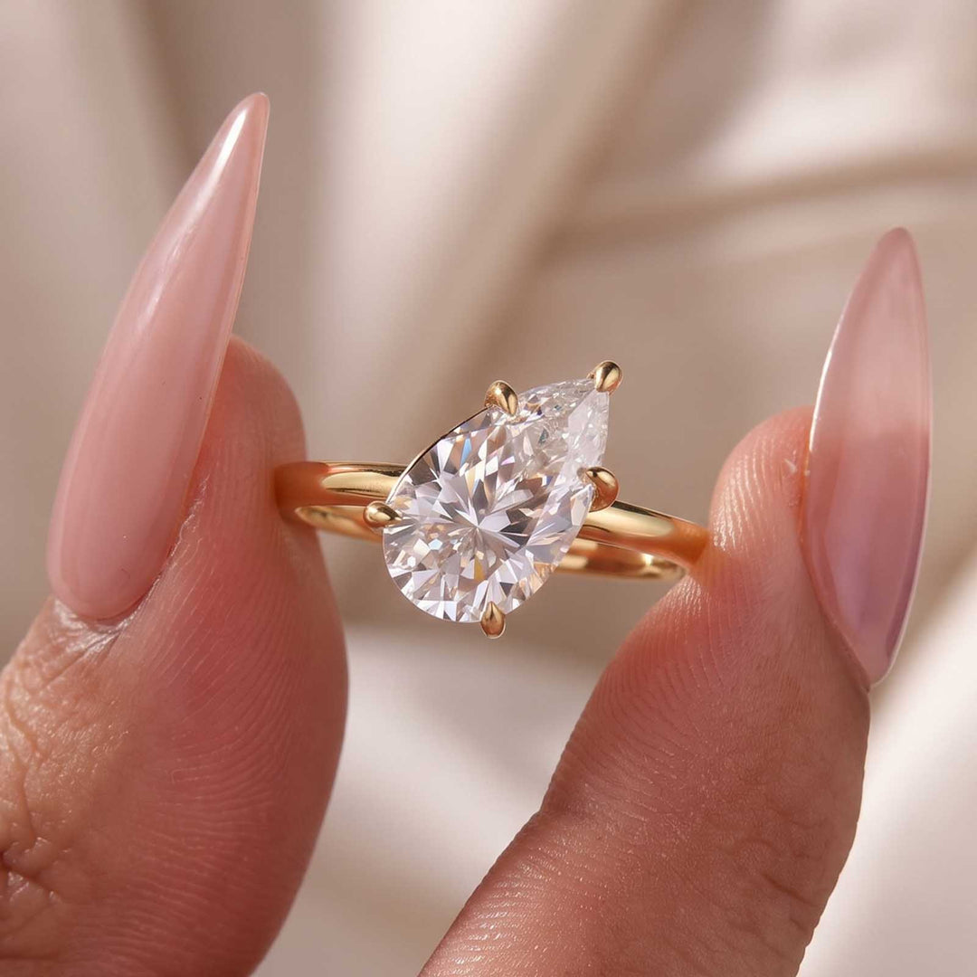 Moissanite 2.8Ct Pear Cut Solitaire Five‑Prong Travel Promise Ring For Women
