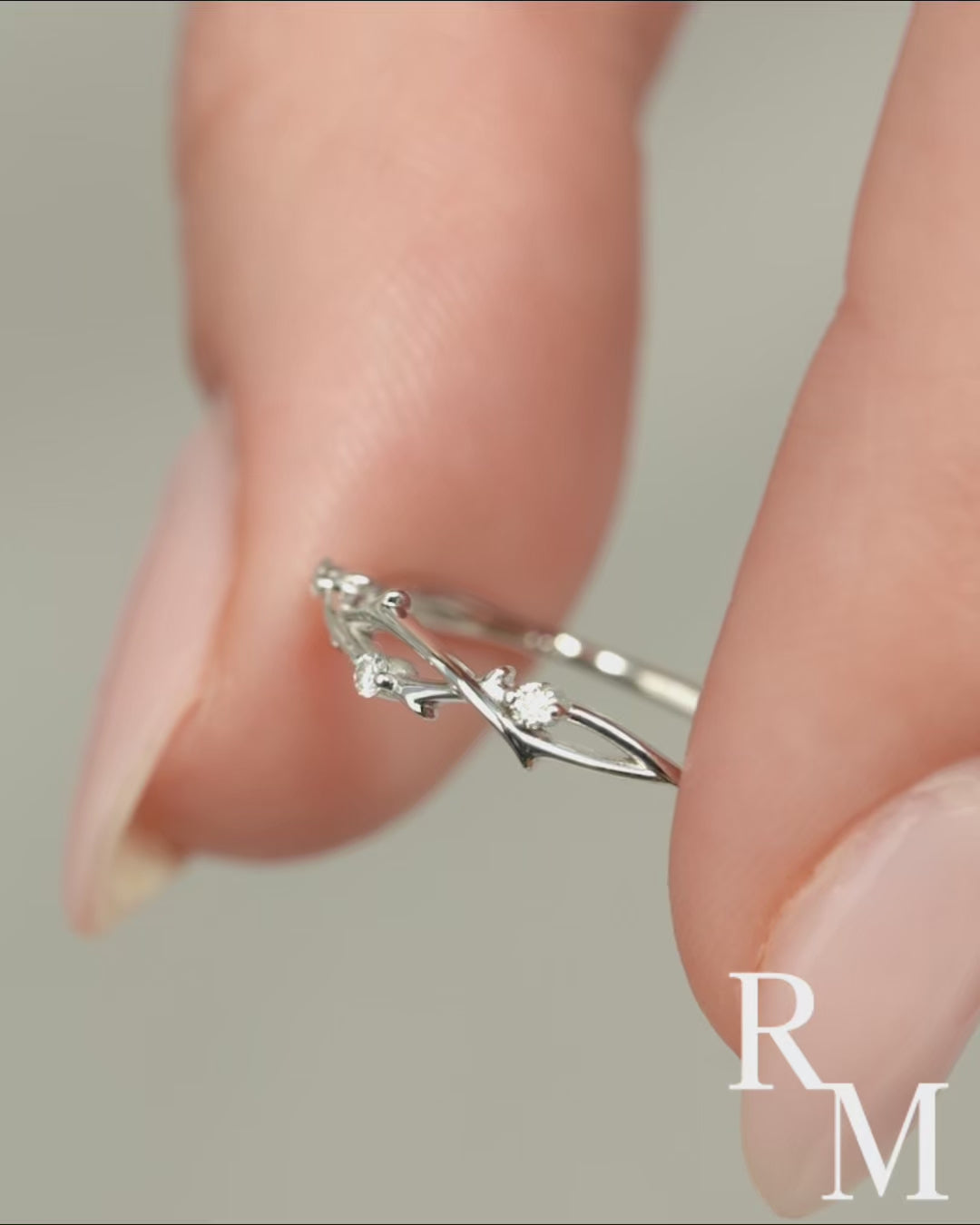 Moissanite Twig Round Cut White Gold Travel Ring In Sterling Silver