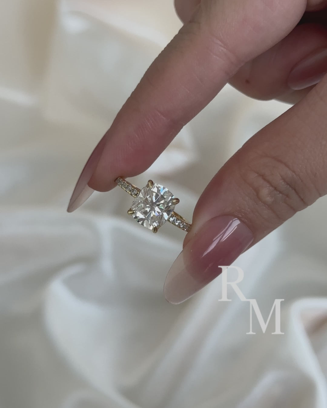 Rodiffy Moissanite 3.0 Ct Cushion Cut Yellow Gold Engagement Ring For Women