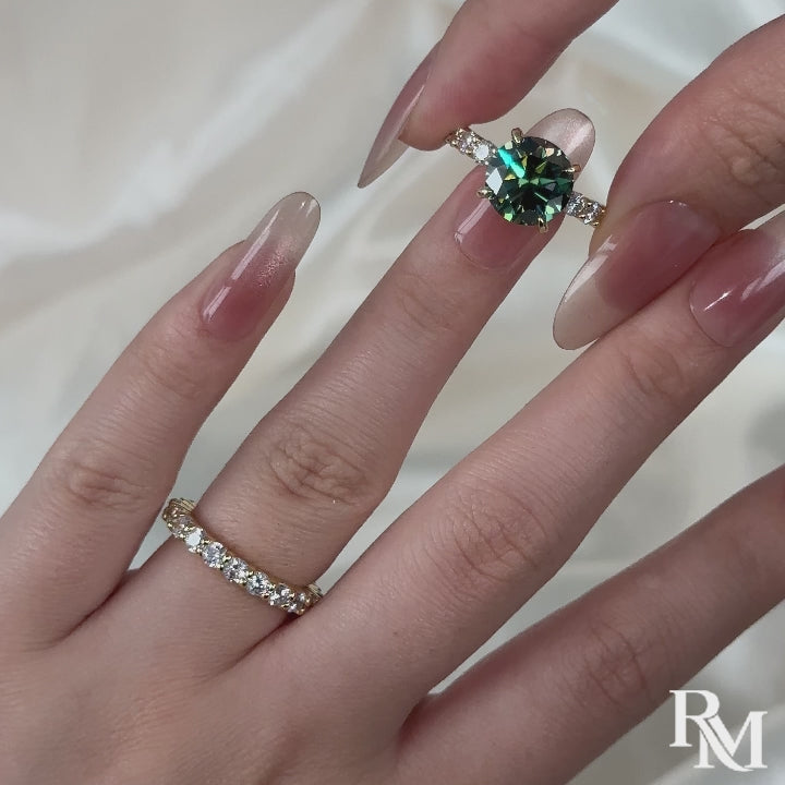 S925 Green Moissanite 4.0CT Round Cut Hidden Halo Engagement Ring with 2.5Ct Round Cut Wedding Band For Women