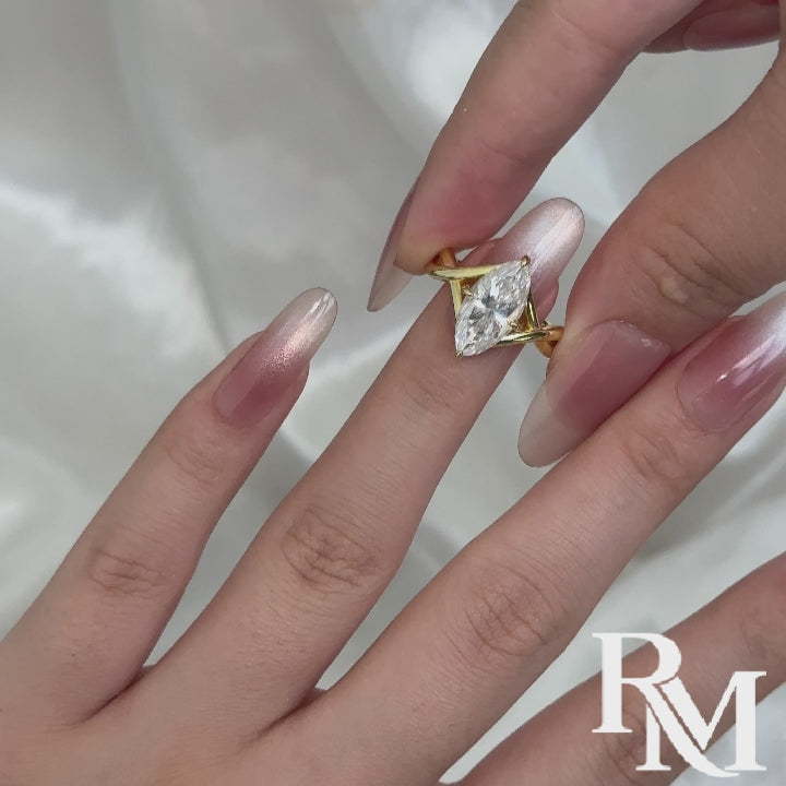S925 Moissanite Twist 3.0Ct Marquise Cut Yellow Gold Engagement Ring