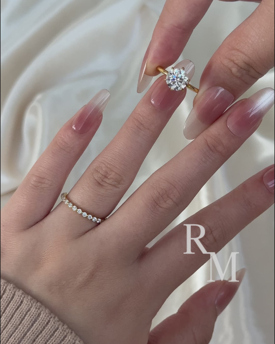 Moissanite 2.0Ct Solitaire Round Cut Engagement Ring with Round Cut Wedding Band