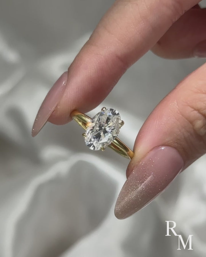 S925 Hidden Halo Moissanite 3.0Ct Oval Cut Yellow Gold Promise Ring For Women