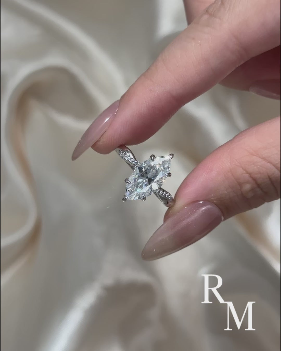 Moissanite 3.0Ct Marquise Cut Twist White Gold Promise Ring For Women