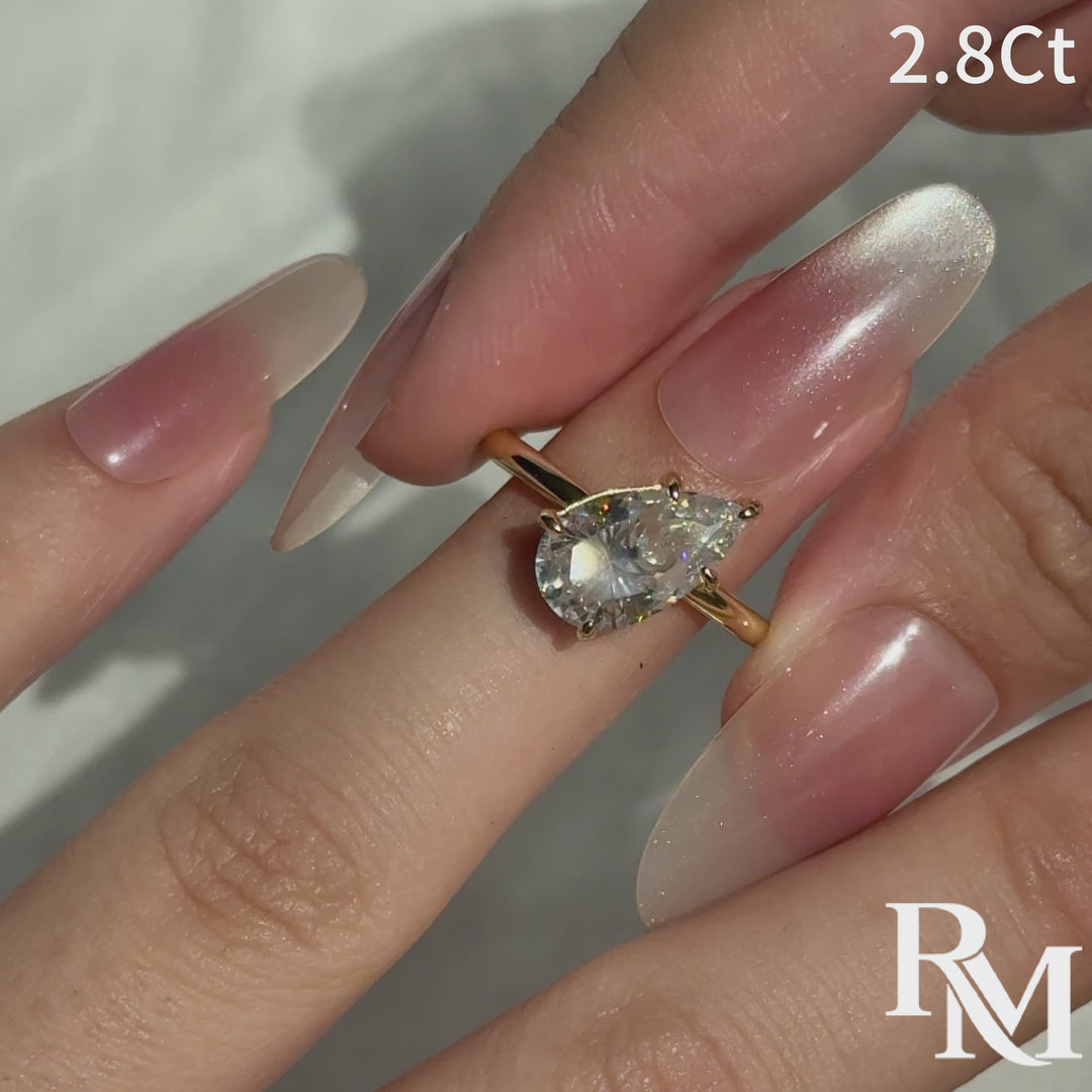 Moissanite 2.8Ct Pear Cut Solitaire Five‑Prong Travel Promise Ring For Women