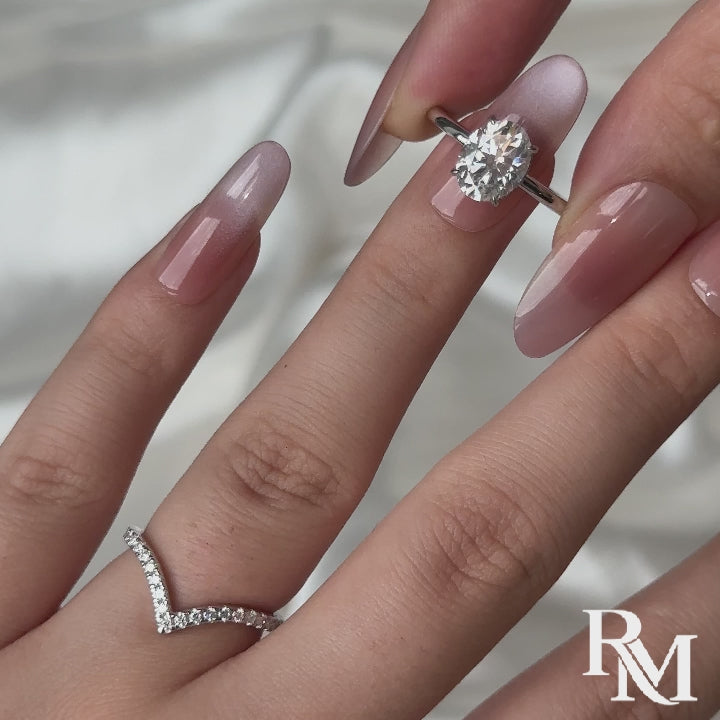 S925 Moissanite 2.0Ct Oval Cut Bridal Ring Set with 0.5Ct V-Shaped Wedding Band