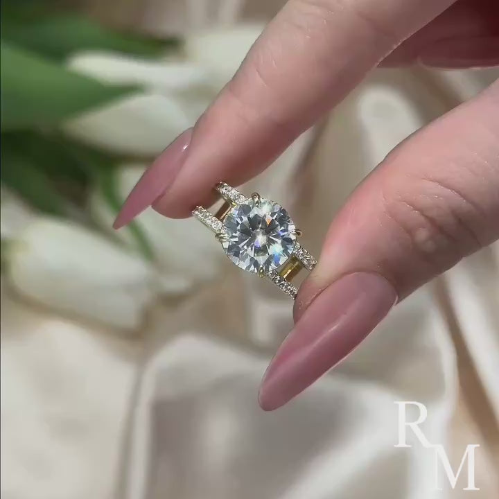 Moissanite Split Shank Design 4.0Ct Round Cut Yellow Gold Engagement Ring