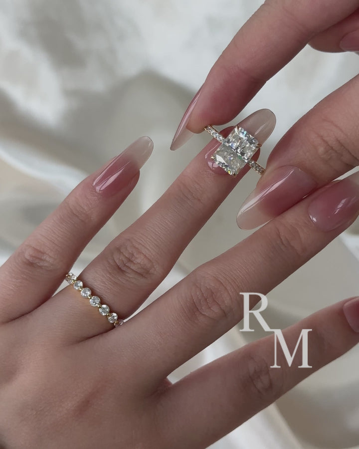 Moissanite 4.5 Ct Radiant Cut Yellow Gold Wedding Ring