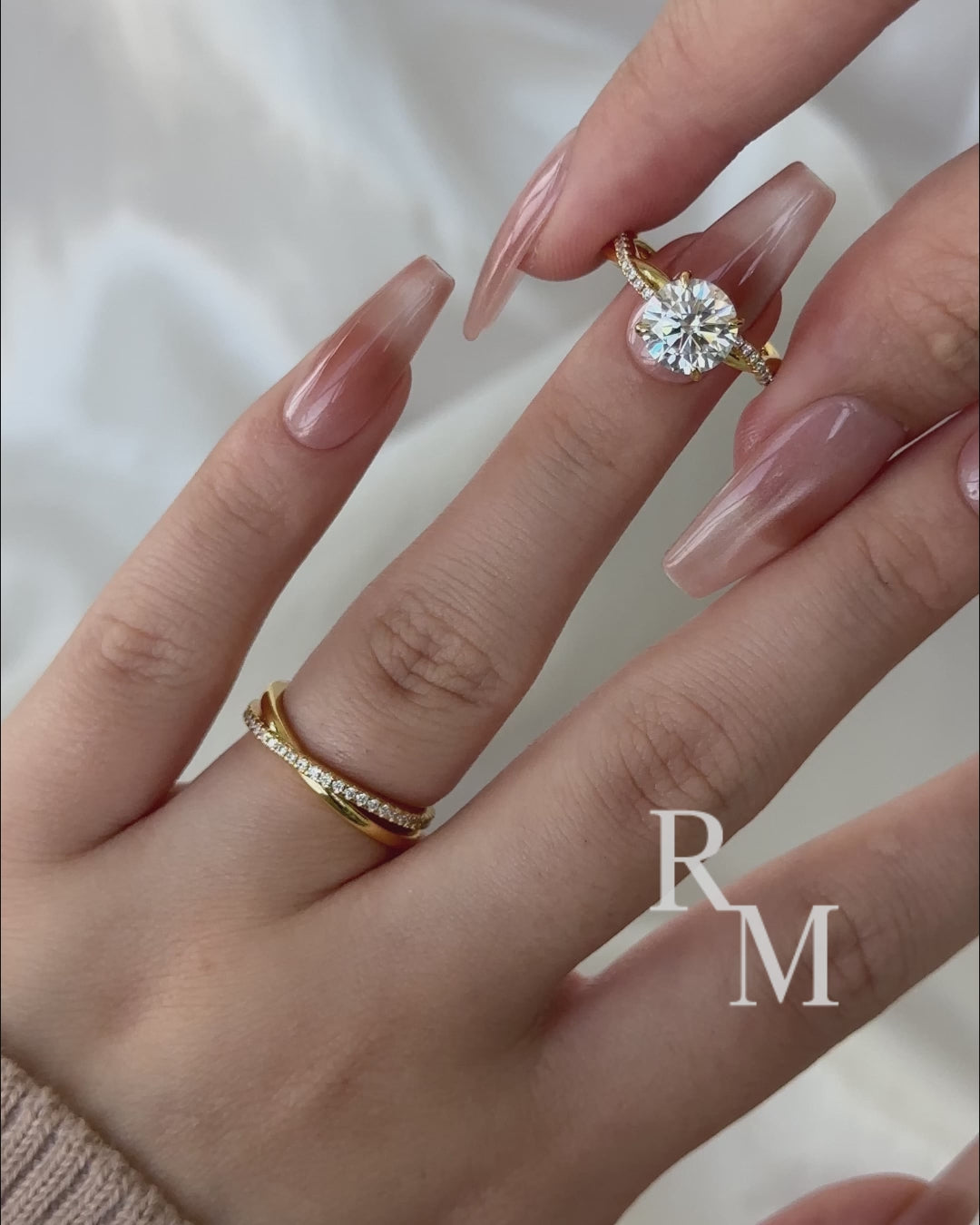 Moissanite 2PC 2.0 Ct Round Cut Twist Yellow Gold Wedding Ring Set For Women