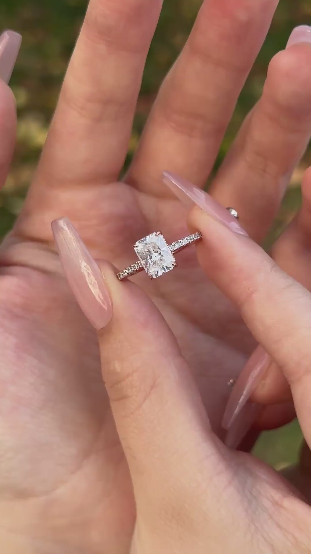 Rodiffy Moissanite 2.0 Ct～3.5 Ct Radiant Cut Rose Gold Engagement Ring For Women