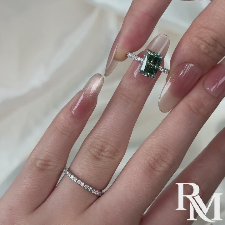 S925 Moissanite 3.5Carat Green Radiant Cut Engagement Ring With 0.5Ct Half Eternity Thin Wedding Band