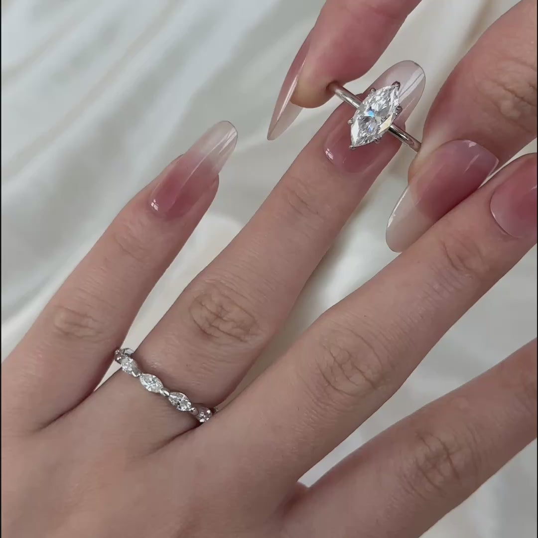 Moissanite 2.0Ct Solitaire Marquise Cut/4.0 Ct Oval Cut Engagement Ring with Marquise Cut Wedding Band
