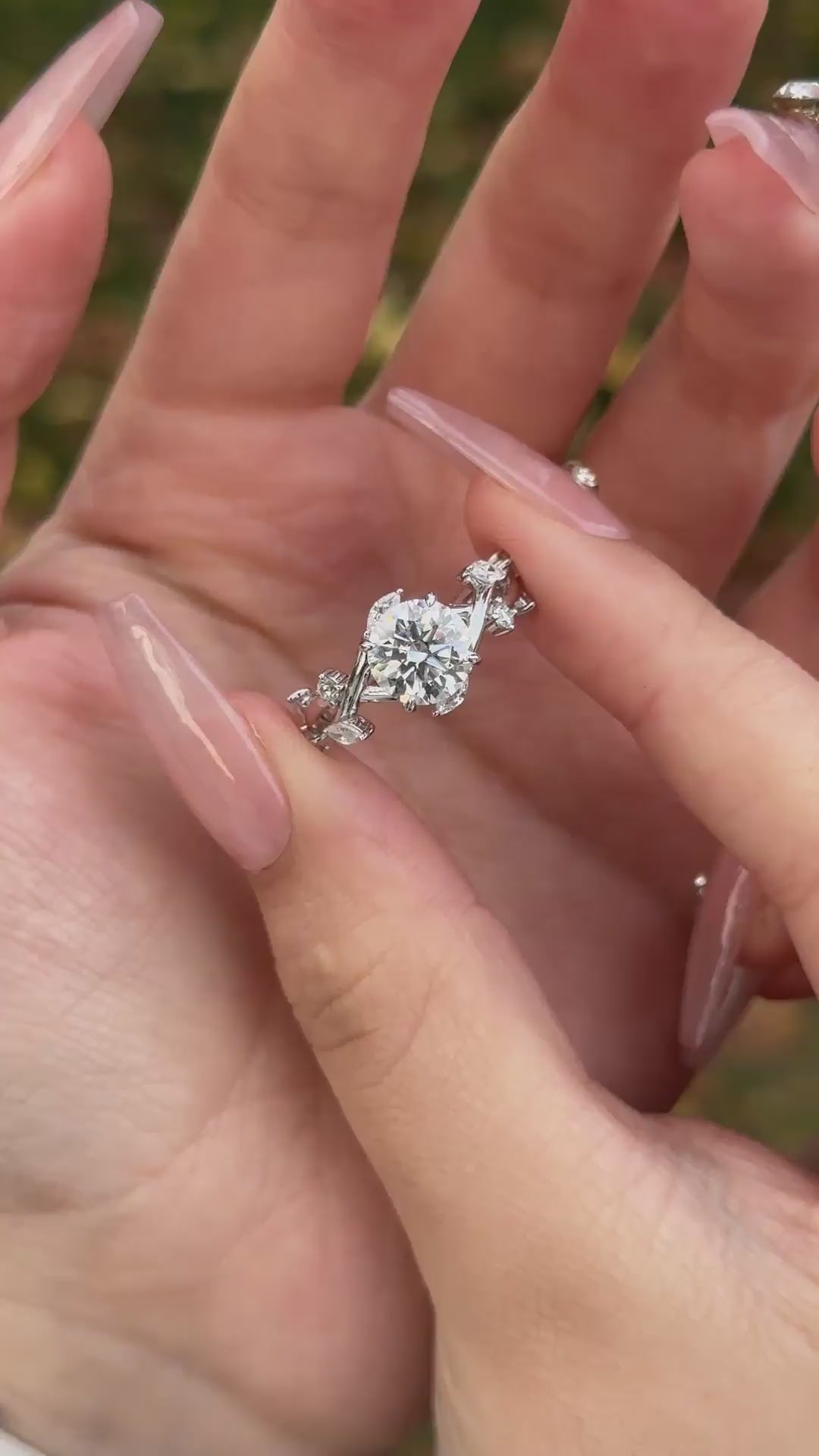 Rodiffy Moissanite 2.0 Ct Vintage Vine Design Engagement Ring