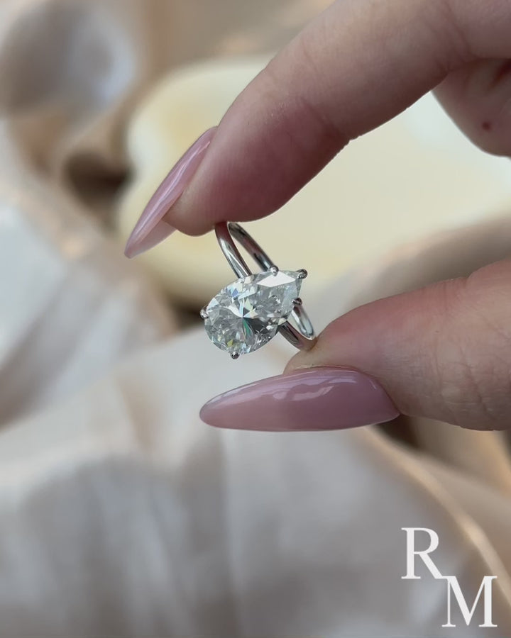Rodiffy Moissanite S925 Solitaire 4.0Ct Pear Cut White Gold Engagement Ring For Women
