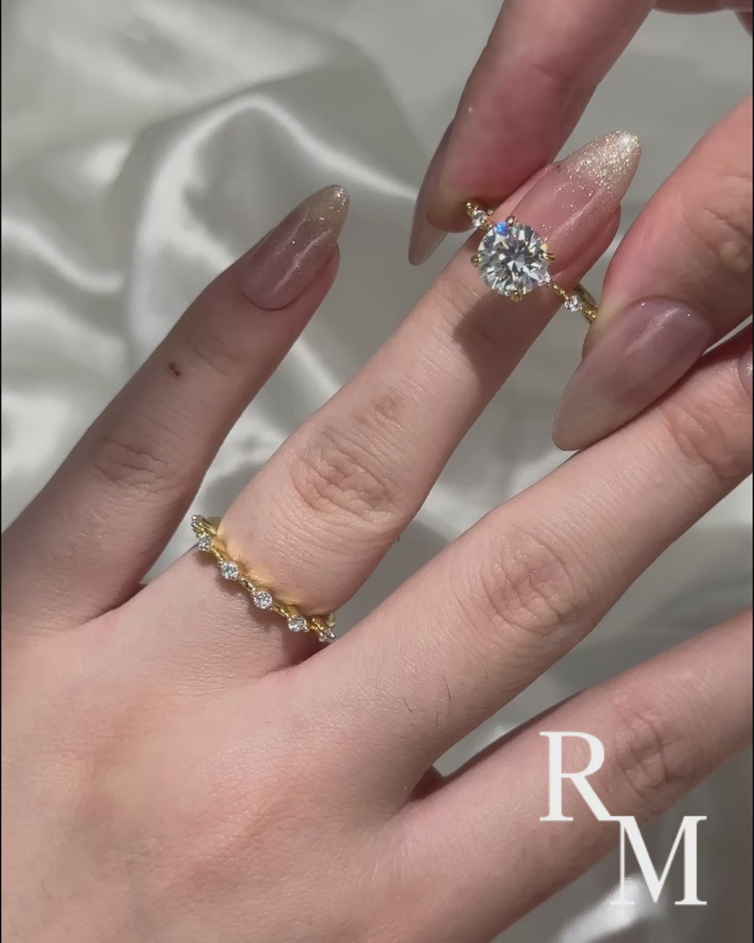 Moissanite 2.0 Ct Round Cut Yellow Gold Wedding Ring For Women