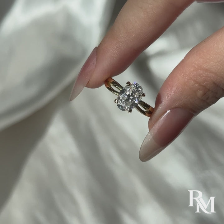 S925 Moissanite 2.5Ct Oval Cut Twist Split Shank 18K Yellow Gold Plated Engagement Ring