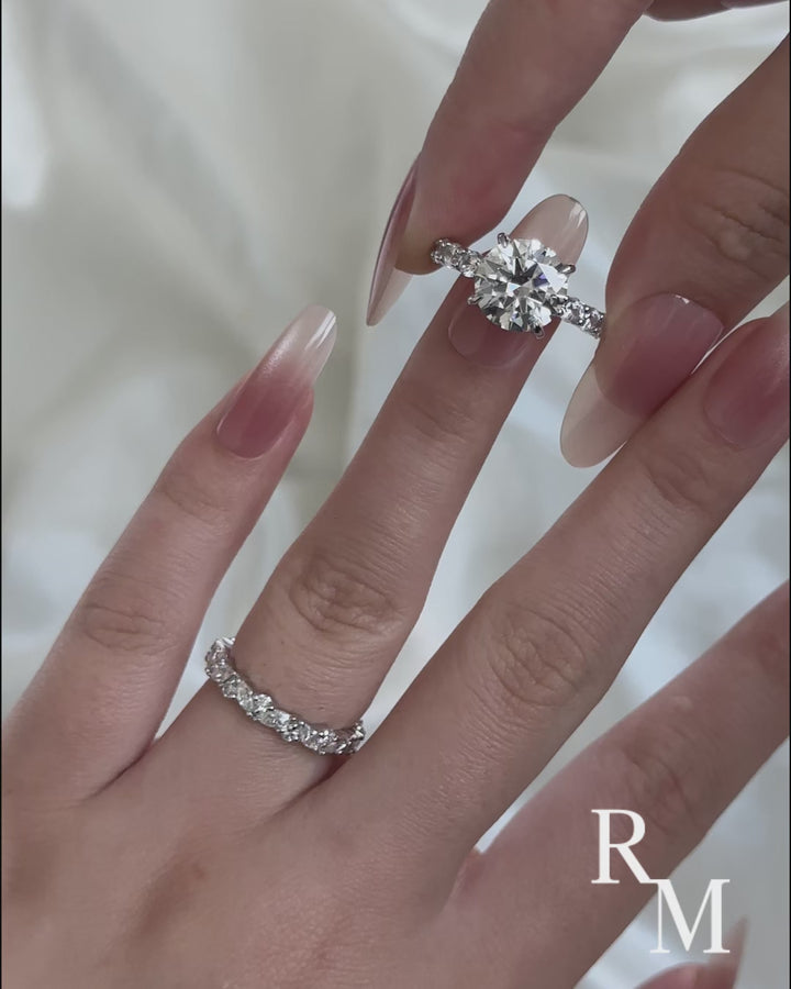 Moissanite 4.0Ct Round Cut White Gold  White/ Green Wedding Ring with Round &amp; Marquise Cut Wedding Ring