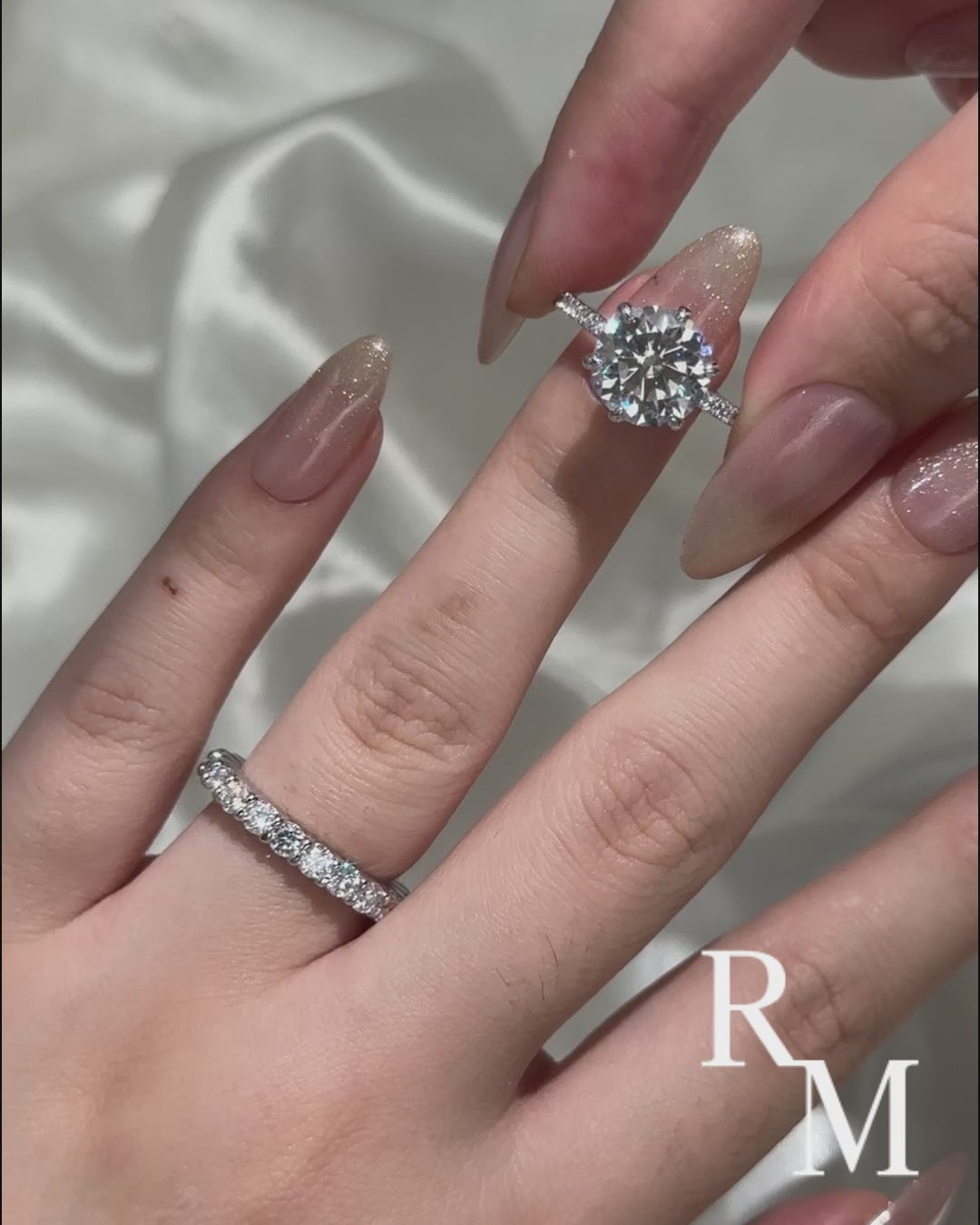 Moissanite 2.0Ct~4.0Ct Round Cut White Gold Wedding Ring Set