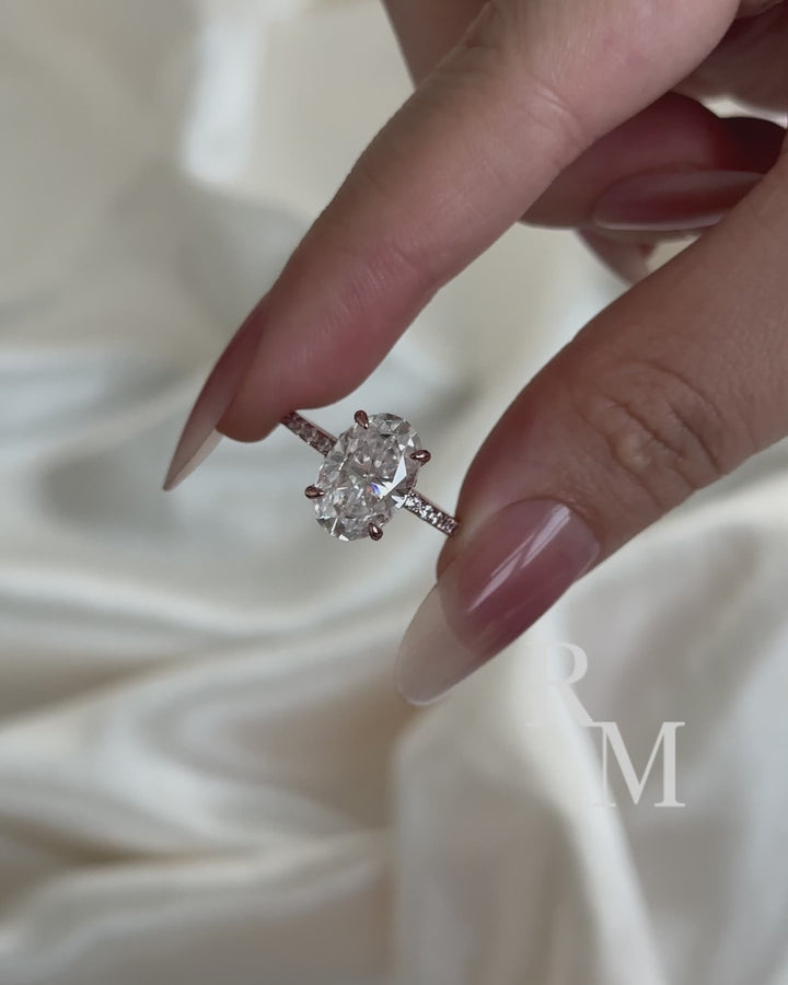 S925 Moissanite 4.0 Ct Oval Cut Pavé Rose Gold White/Black Stone Engagement Ring For Women