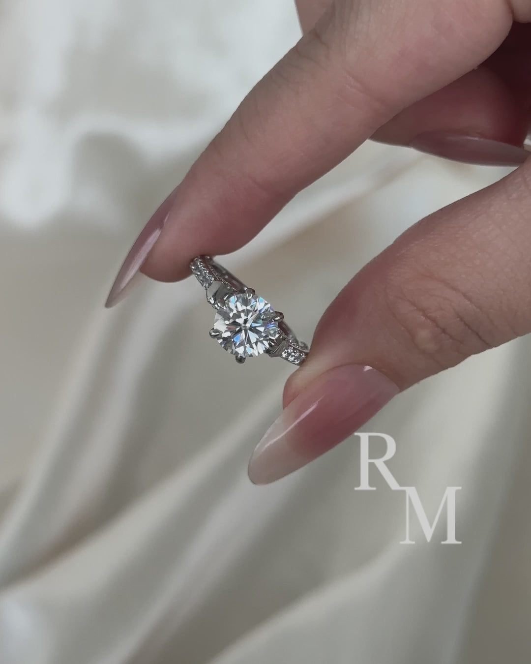 Rodiffy Moissanite 2.0 Ct Bow Base Design White Gold Promise Bridal Ring