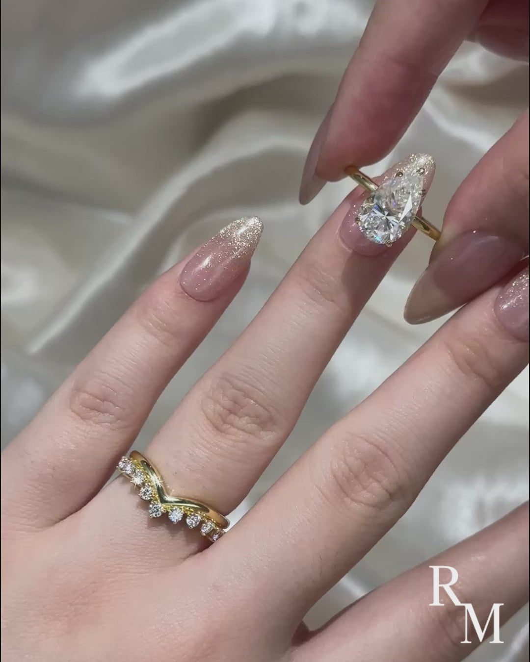 Moissanite 4.0 Ct Pear Cut Yellow Gold Engagement Ring For Women with Graduated Tiara Wedding Ring