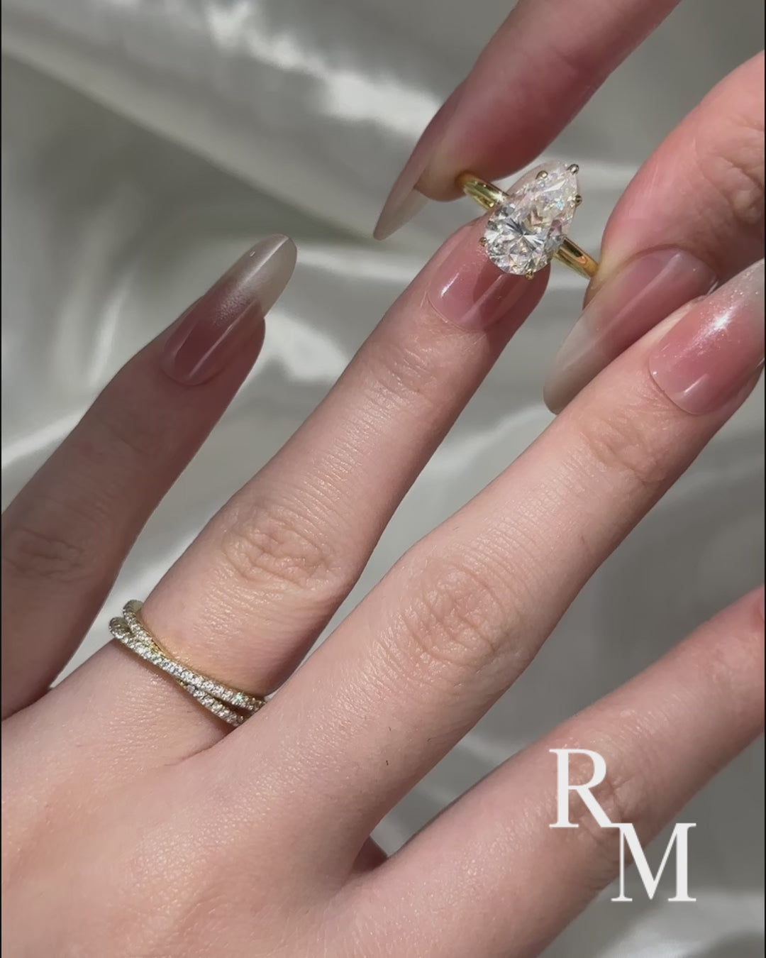 Moissanite 4.0 Ct Pear Cut Yellow Gold Wedding Ring With X Criss Cross Wedding Band