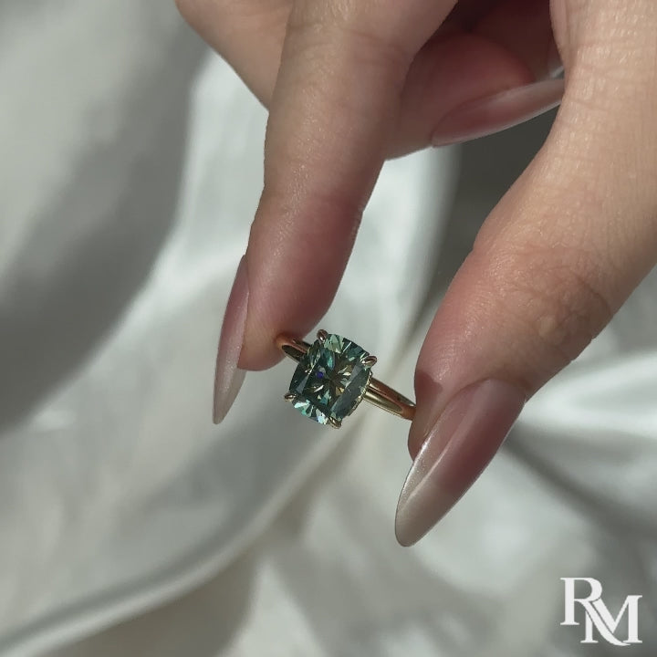 S925 Moissanite Elegant 3.5Ct Hidden Halo Green Stone Cushion Cut Engagement Ring in Sterling Silver