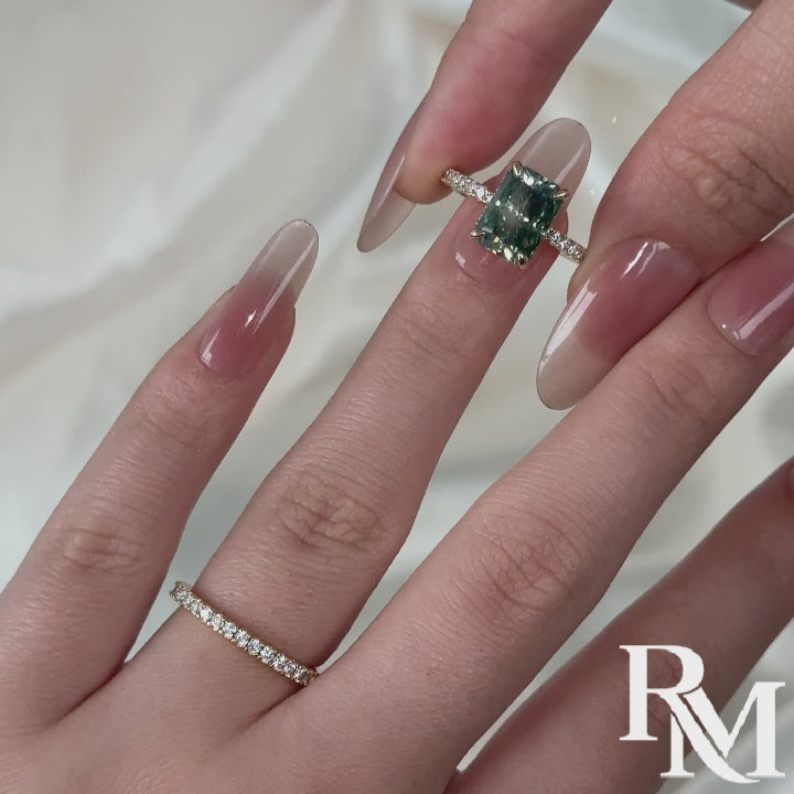S925 Moissanite 3.5Carat Green Radiant Cut Engagement Ring With 0.5Ct Half Eternity Thin Wedding Band