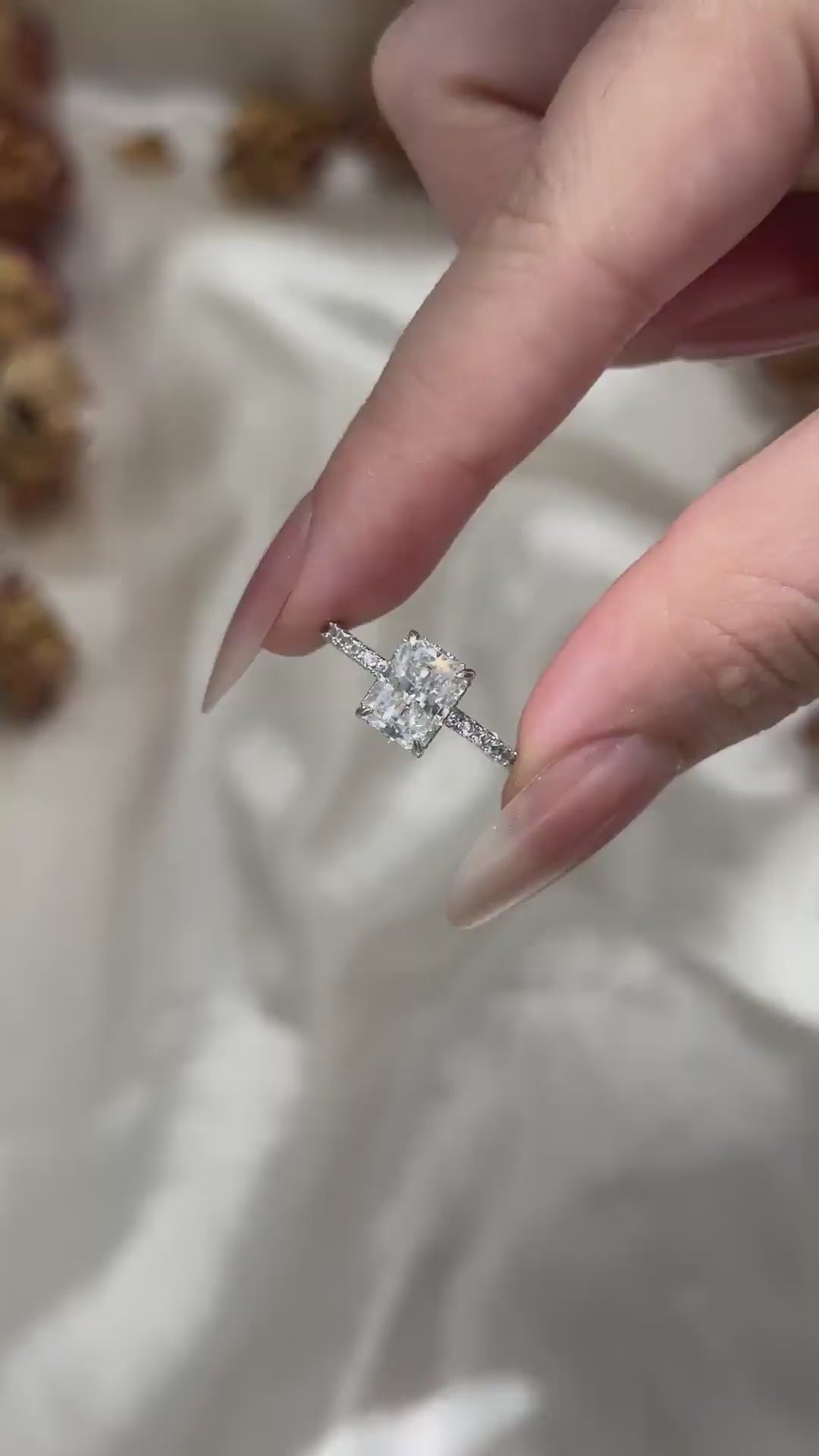 Rodiffy Moissanite 2.0 Ct~3.5 Ct Radiant Cut White Gold Engagement Ring For Women