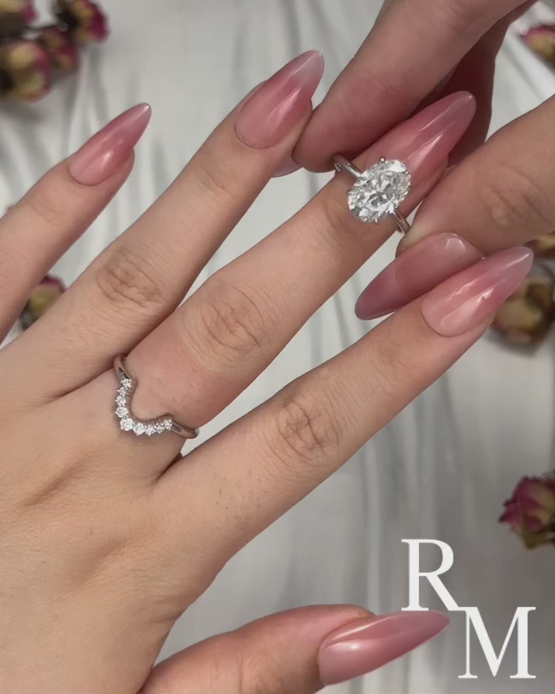 Moissanite 4.0Ct Solitaire Oval Cut White Gold Wedding Ring Set