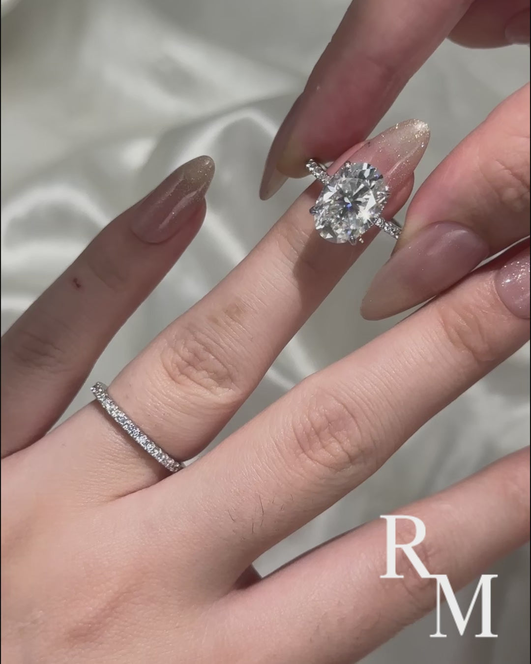 Rodiffy Moissanite 4.0 Ct ～5.5 Ct Oval Cut White Gold Wedding Ring For Women