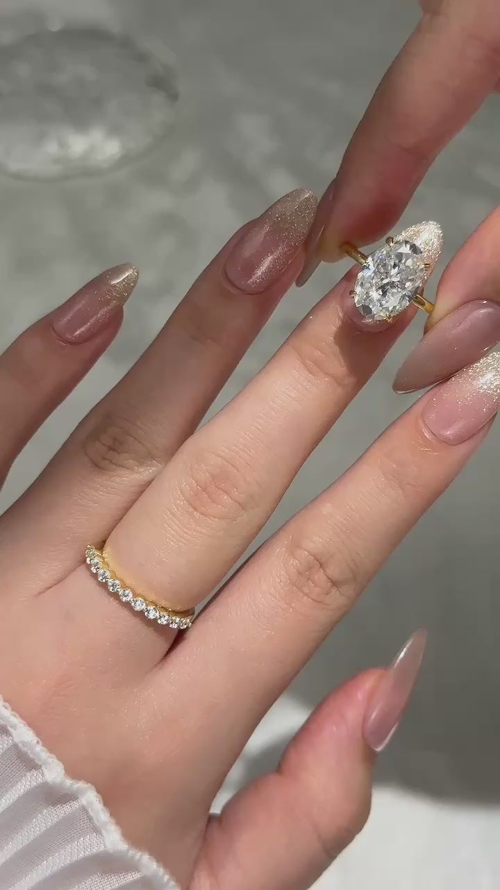 Solitaire 5.5Ct Oval Cut Yellow Gold Moissanite Wedding Ring Set With Round Cut Wedding Band