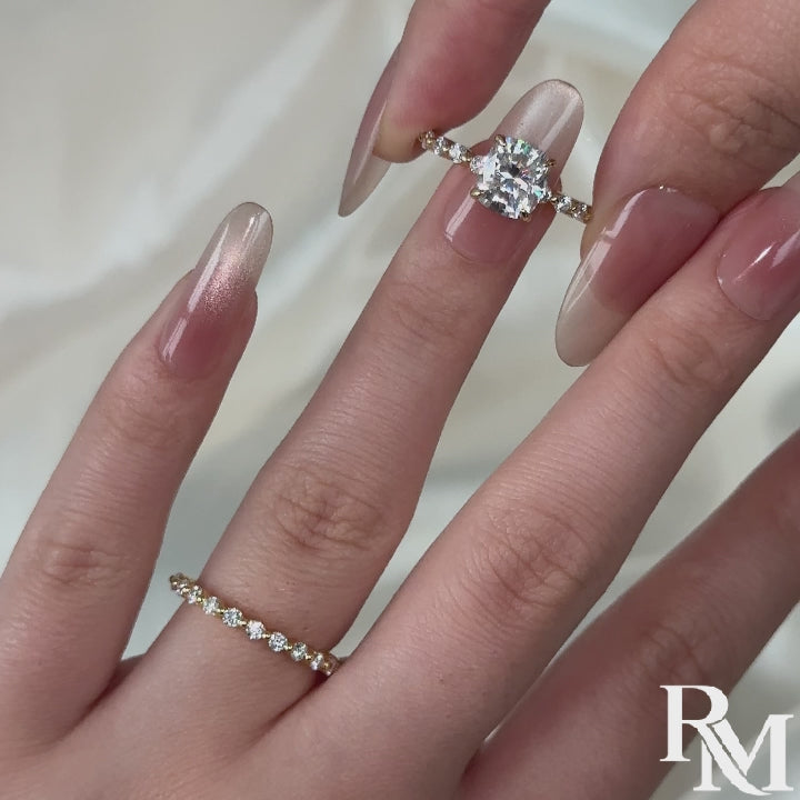 S925 Moissanite 2.0 Ct Cushion Cut Yellow Gold Wedding Ring Set For Women