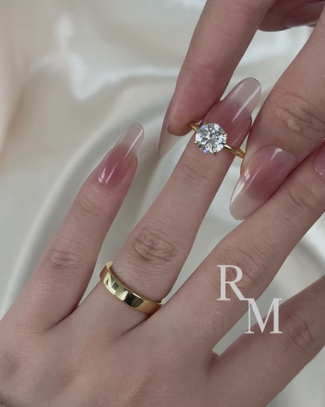 Rodiffy Moissanite 2.0 Ct Round Cut Yellow Gold Wedding Ring Set with Wide Band