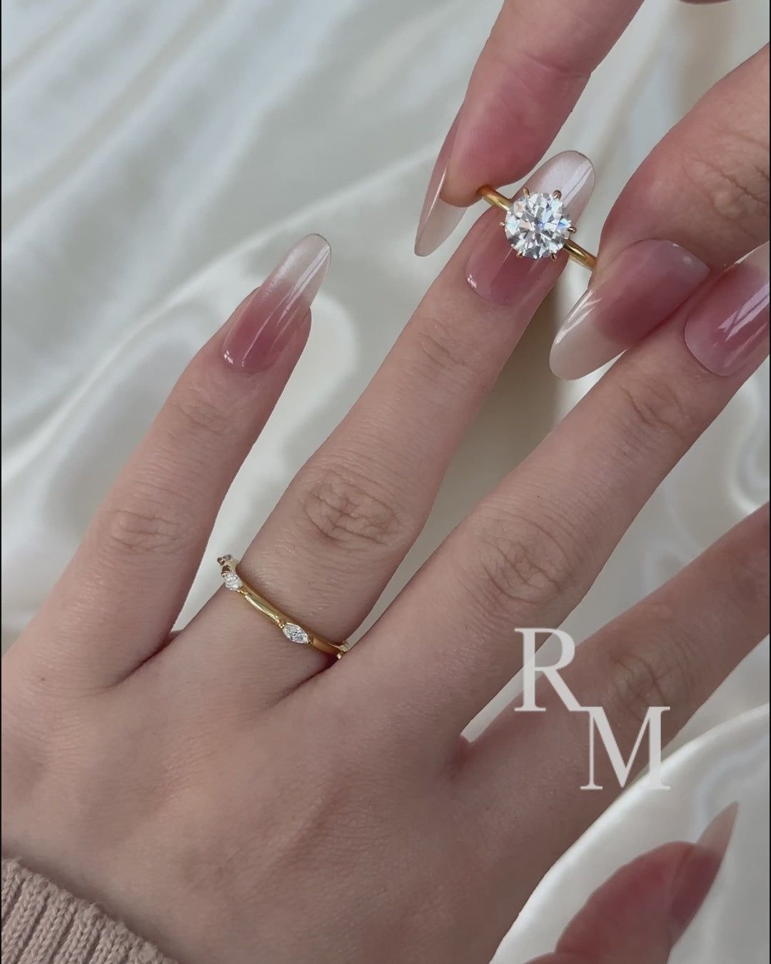 Moissanite 2.0Ct 6 Prong Solitaire Round Cut Engagement Ring with Marquise Cut Wedding Band