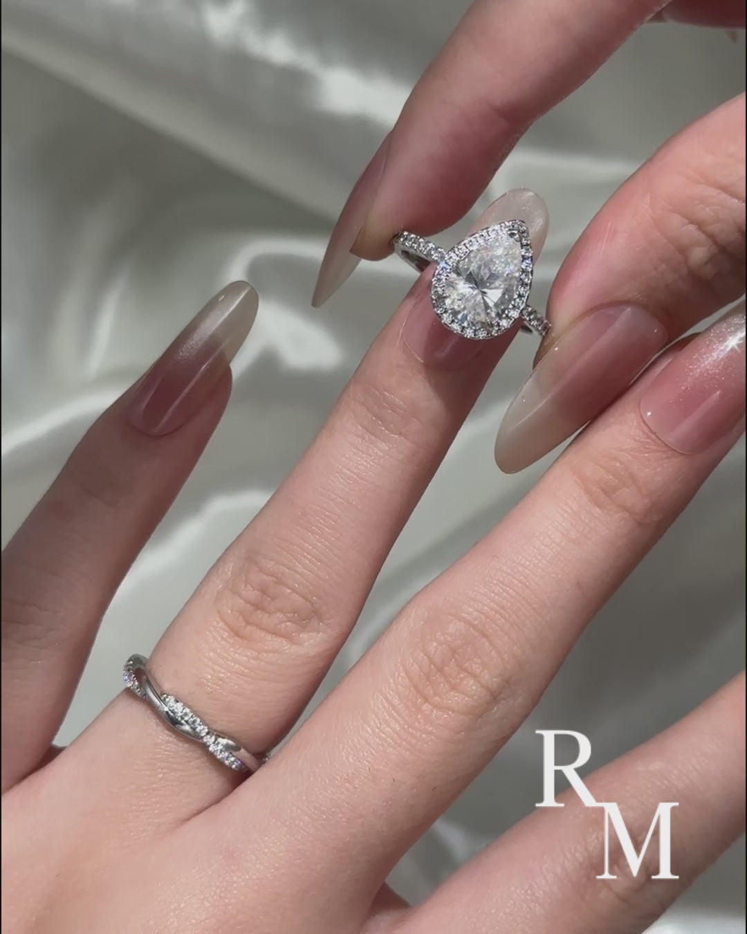 Moissanite 2.5Ct Halo Pear Cut White Gold Engagement Ring With Twist Wedding Ring