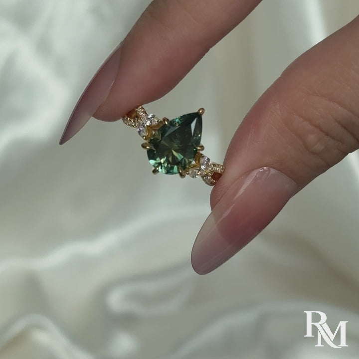 S925 Moissanite 3.5Ct Split Shank Nature-inspired Green Stone Ring For Travel