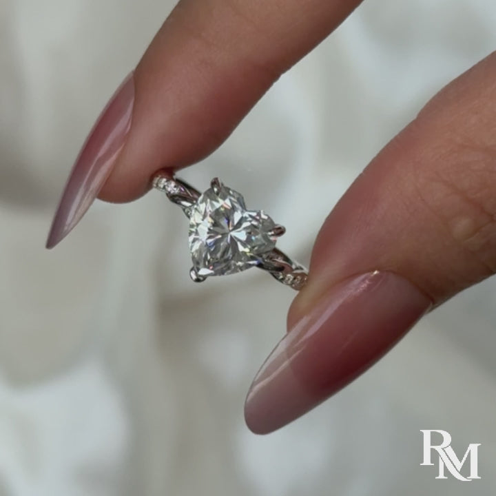S925 Elegant Moissanite 3.0Ct Heart Cut Twist Romantic Everyday Wearable Ring For Date Nights
