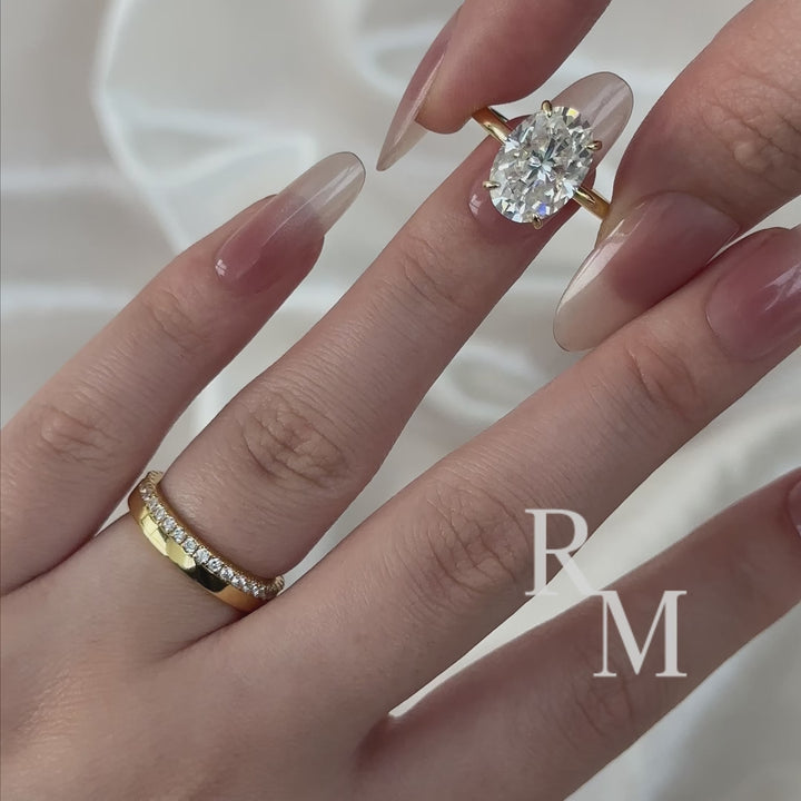Moissanite 2PC 5.5Ct/4.0Ct Oval Cut Hidden Halo Engagement Ring With Round Cut Wedding Band Wedding Ring Set