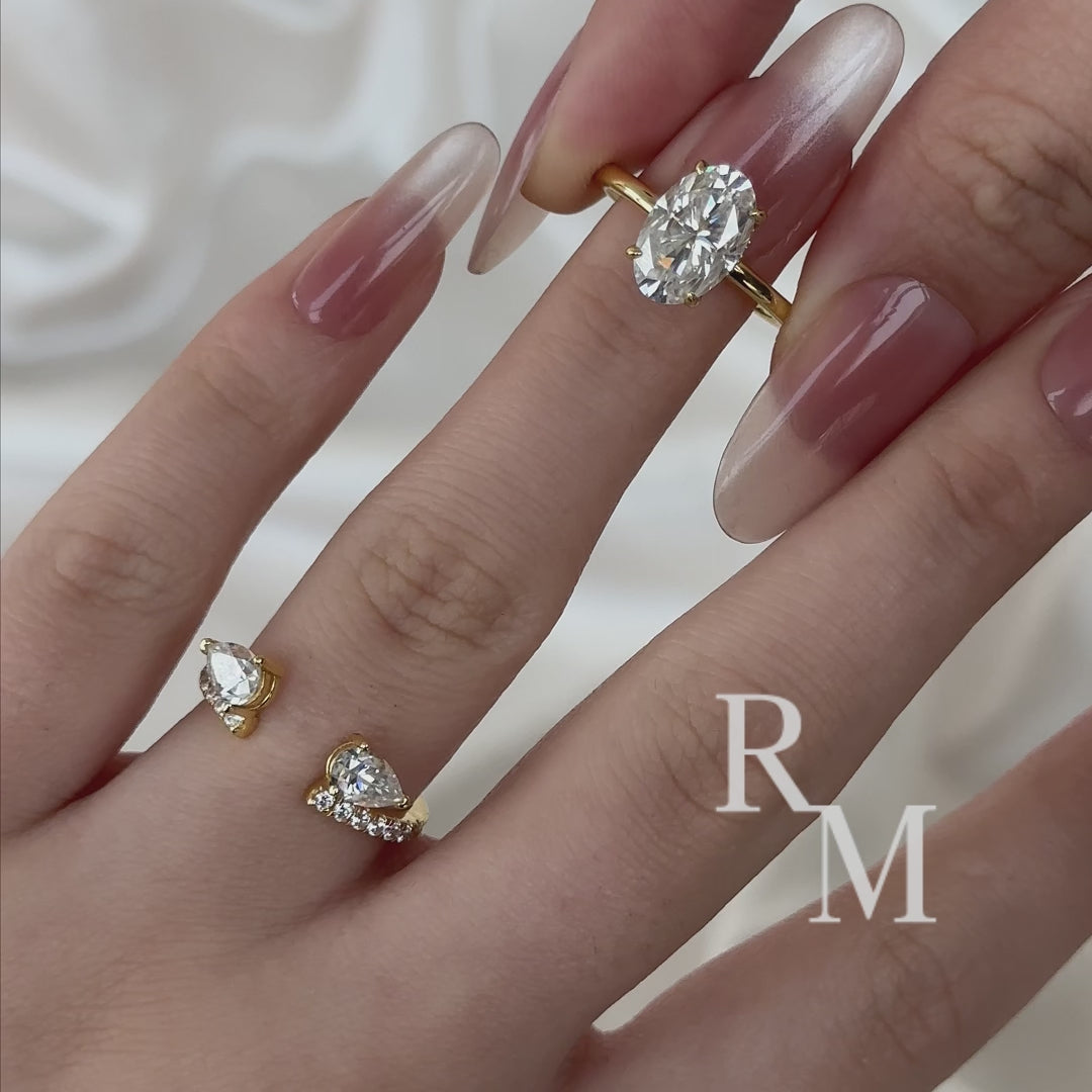 Moissanite 3.0Ct/4.0Ct Solitaire Oval Cut Engagement Ring With Pear Cut Wedding Band Wedding Ring Set